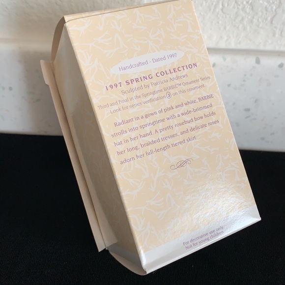 1997 Hallmark Springtime Barbie Ornament - Picture 11 of 15